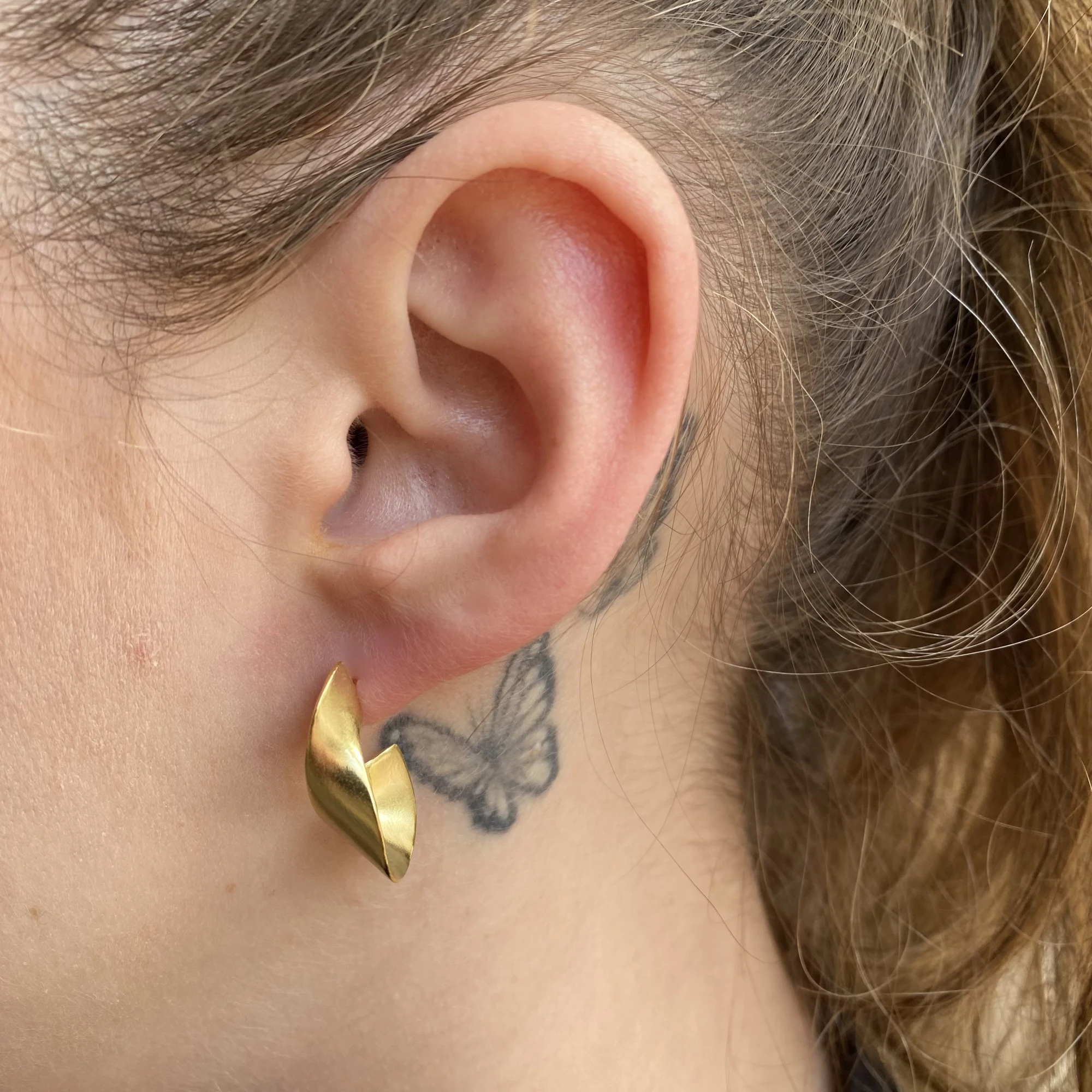 Oorsteker wave/mat/goldplated