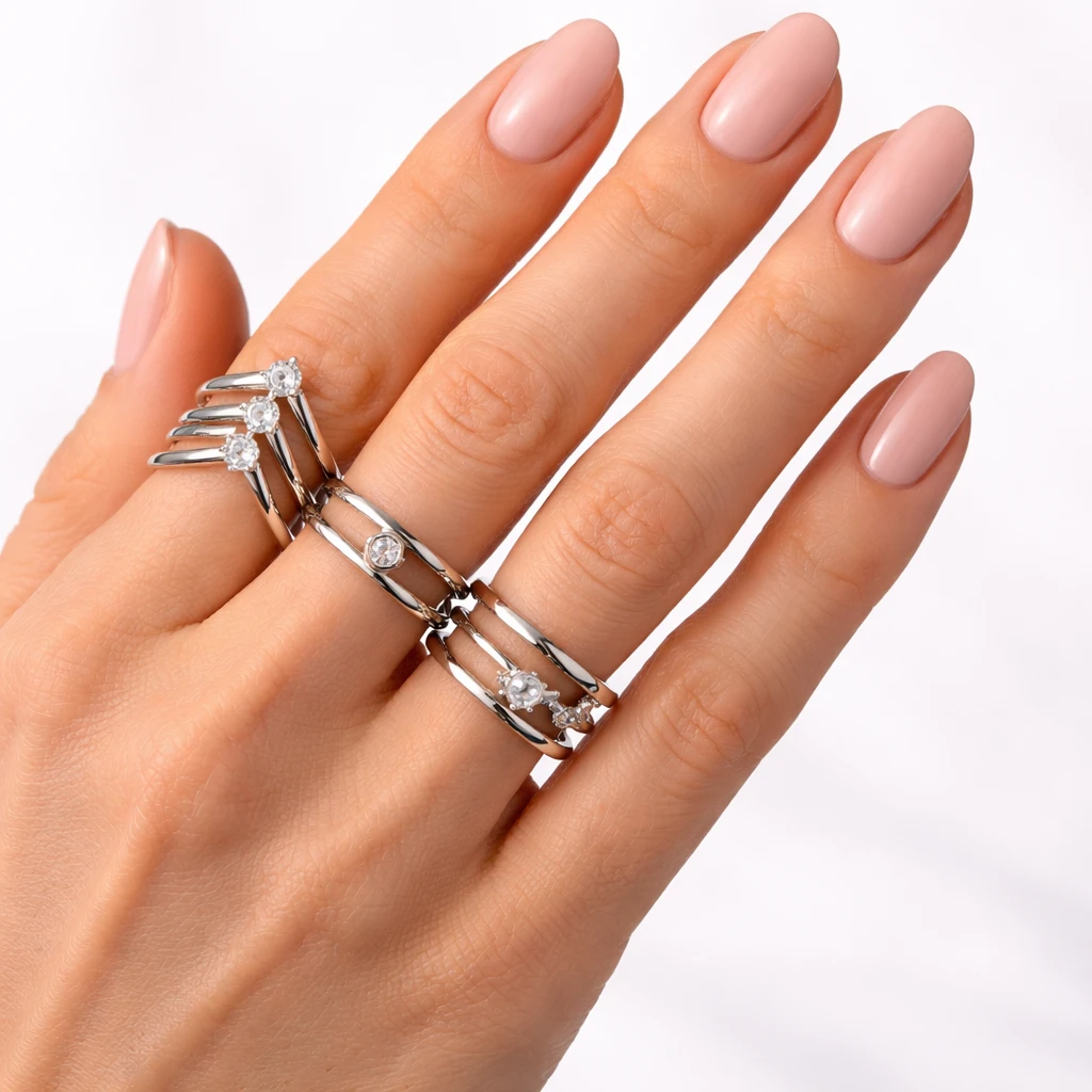 Zilveren ring met zirkonia - detail van de steen