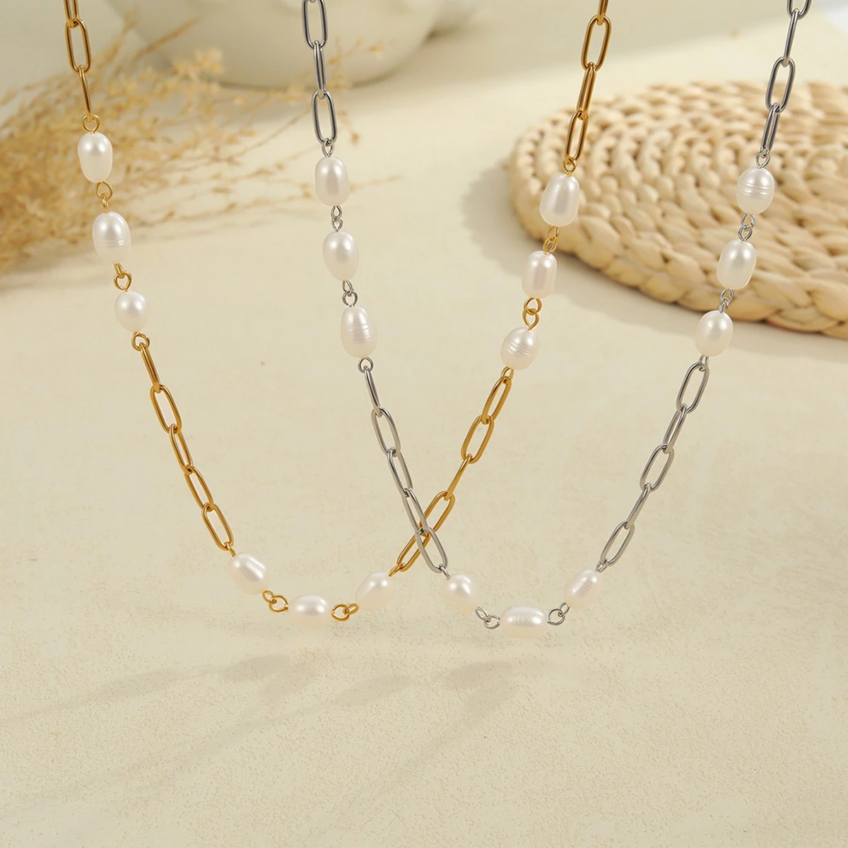 Pearl Necklace Gold